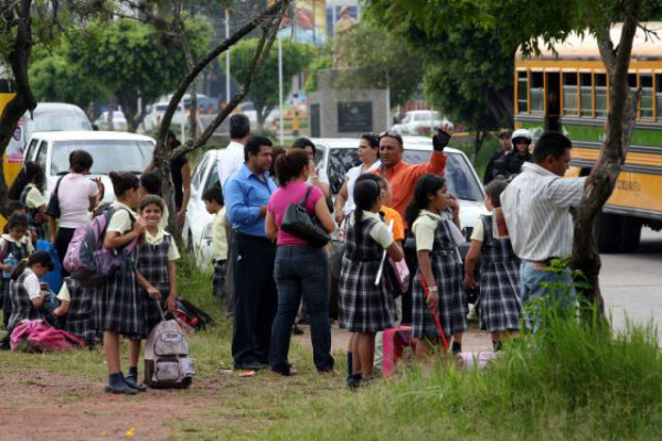 Llamas consumen facultad de Química en la Unah