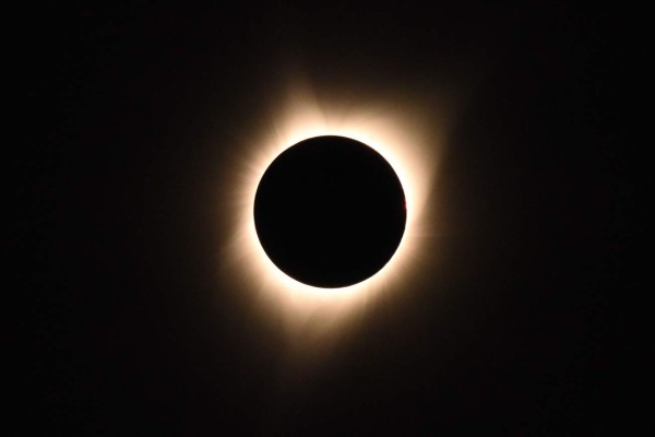 El eclipse del siglo maravilló al mundo