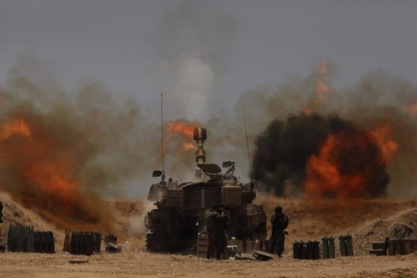 Israel mueve tropas en frontera con Gaza y se prepara para operación terrestre