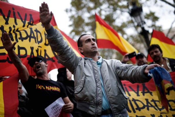 '¡No, no se engañen, Cataluña es española!”, gritaban en Madrid