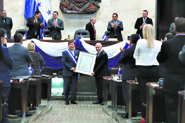 Listas las comisiones del Congreso para dictaminar leyes del CNE y TJE