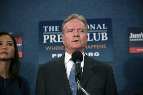 Jim Webb se retira de la campaña electoral