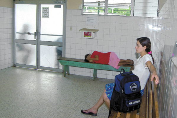 En terrible abandono hospitales de Occidente