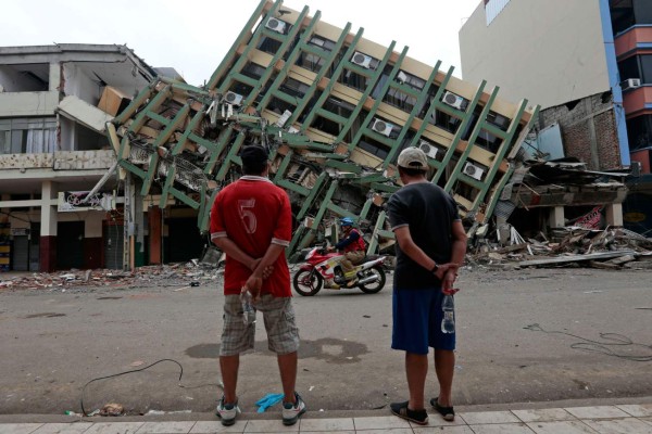 Pánico en Ecuador por nuevo sismo de 6 grados de magnitud
