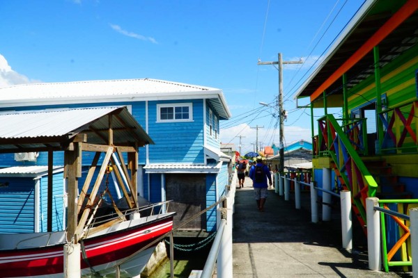 Ruta del Delfín en el Caribe hondureño