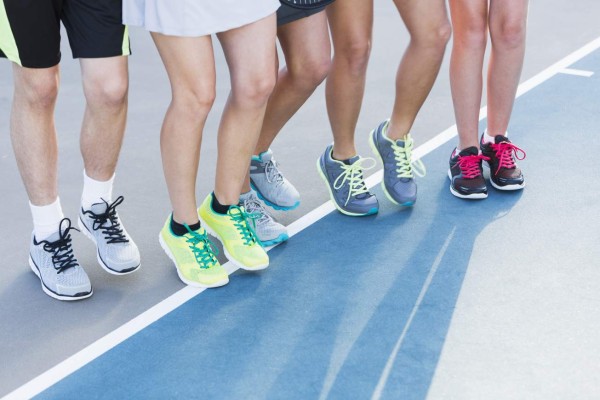 Una caminata breve y a paso vivo al día podría prevenir la artritis