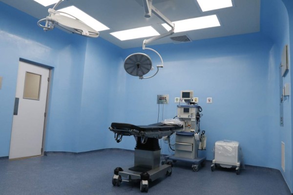 Con dos brigadas médicas inauguran los quirófanos del Leonardo Martínez