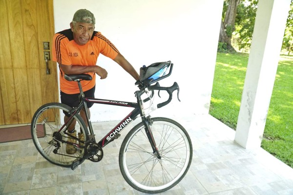 Héctor Castellón se confiesa: 'Me gusta sembrar, pescar y hacer ciclismo”