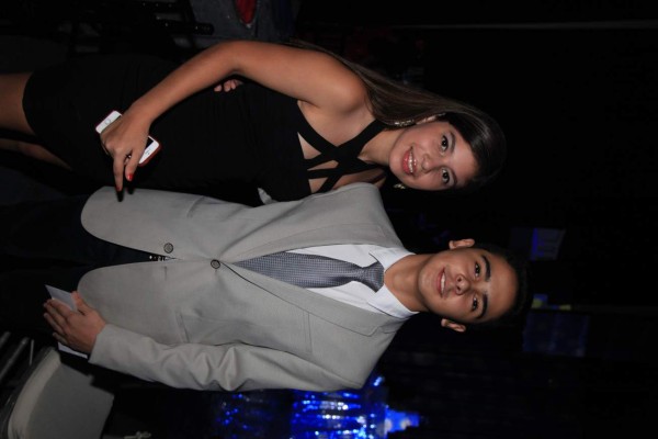 Reunión juvenil para festejar por la edad de los ensueños