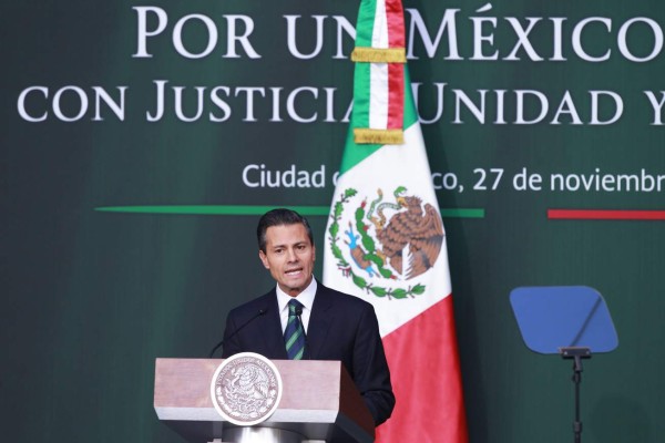 Peña Nieto anuncia reforma policial ante la crisis en México
