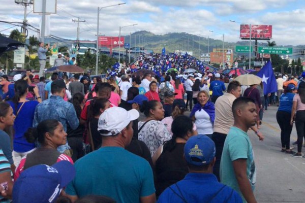 Nacionalistas salen a las calles en apoyo a JOH
