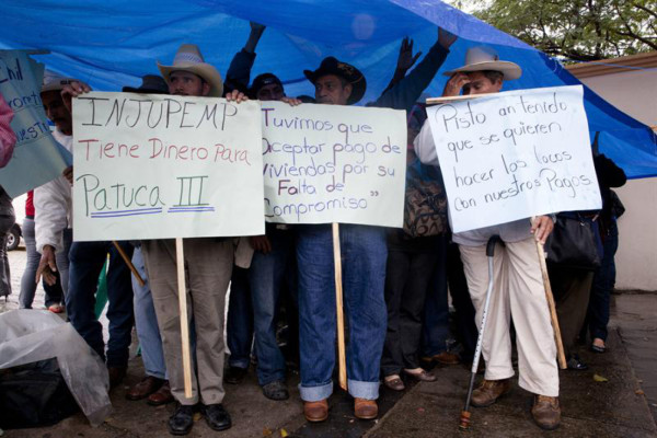 Afectados en Honduras por construcción hidroeléctrica exigen pago de tierras
