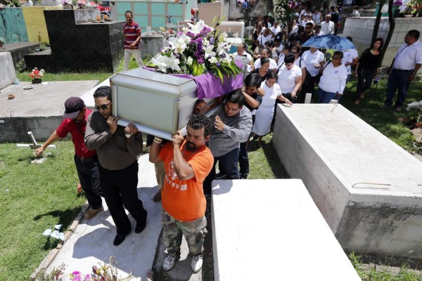 El último adiós a Gladys Lanza