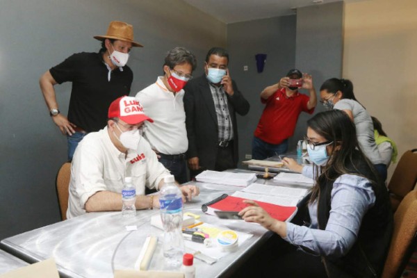 El reconteo de actas y votos también favorece a Nasry, Yani y Xiomara