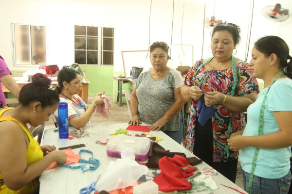 Academia Las Amigas, 13 años realizando sueños