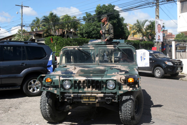 Policía detiene a 40 durante los comicios de Honduras