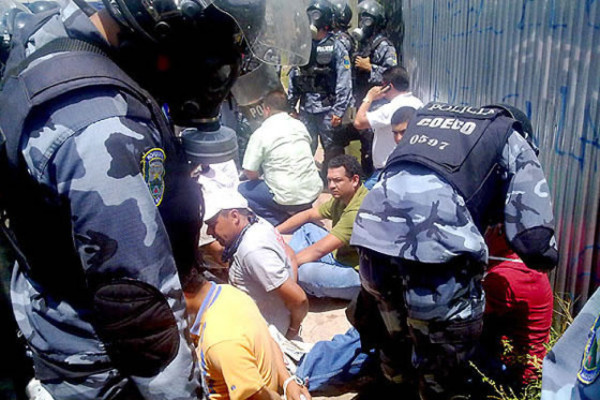 Maestros siguen con protestas en Honduras