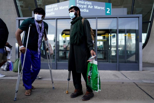 Los talibanes acusan a EEUU de crear divisiones entre los afganos