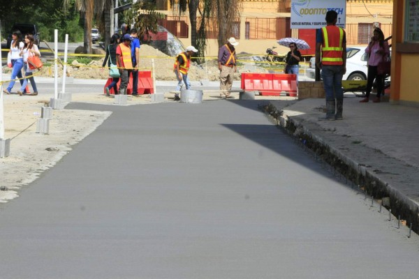 Invierten L2.5 millones en proyectos de vialidad