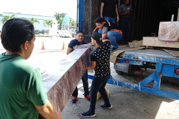 Miles de sampedranos verán réplica de la Sábana Santa