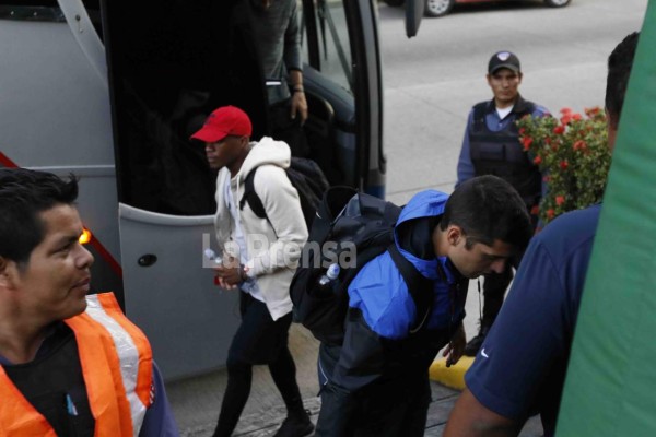 Selección de Estados Unidos llegó con hermetismo a Honduras