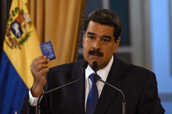 Maduro asegura que impedirá el 'show' de la ayuda humanitaria