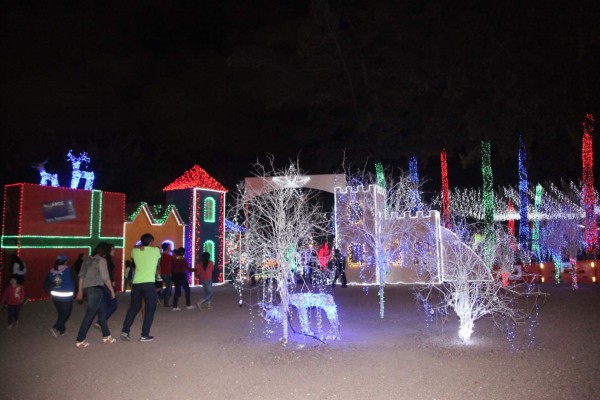 Villa Navideña llena de mágia a hondureños