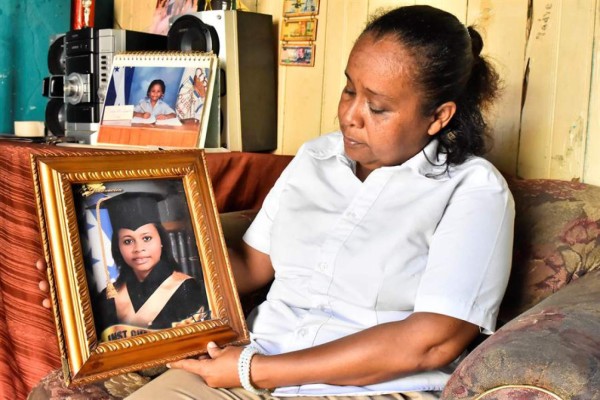 Hondureña que estudia en China puede ser evacuada por Colombia, dice su madre