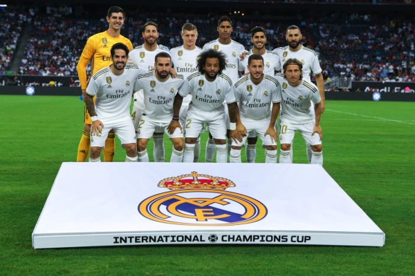 AME8586. HOUSTON (ESTADOS UNIDOS), 20/07/2019.- Los once iniciales del Real Madrid posan antes de su partido amistoso del torneo veraniego de la International Champions Cup contra el Bayern Munich, este sábado, en el estadio NRG de Houston, Texas (EE. UU.). EFE/Jorge Campos