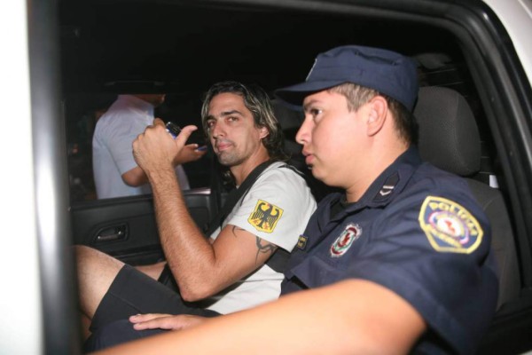 Futbolista es condenado a 4 años de prisión por incitar a la violencia