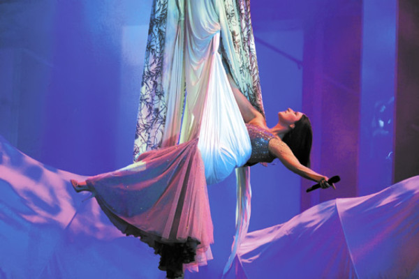 Juan Gabriel estremece los Grammy Latinos 2009