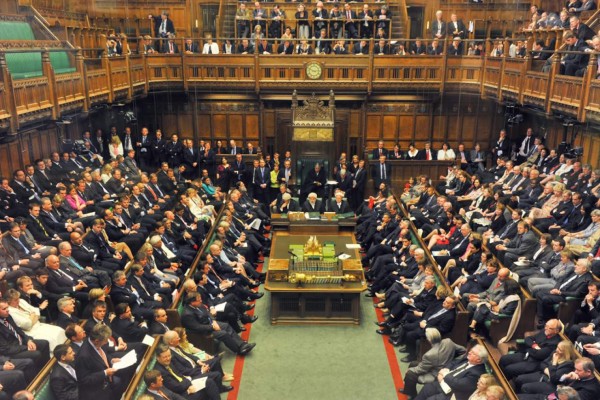 Los diputados británicos aprueban ruptura con la Unión Europea