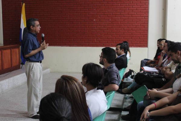 Unah-vs abre convocatoria de becas para maestrías y doctorados