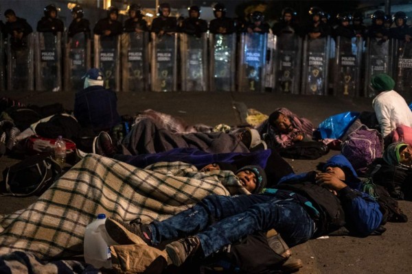 Declaran crisis humanitaria en Tijuana por caravana migrante