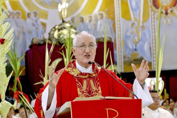 Se celebrarán misas, pero no procesiones de Semana Santa