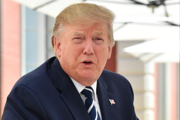 Trump asegura que bromeaba cuando se proclamó 'el elegido'