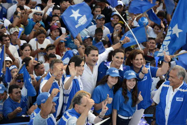 Juan Orlando: 'Hasta encuestas de Libre me dan como ganador”