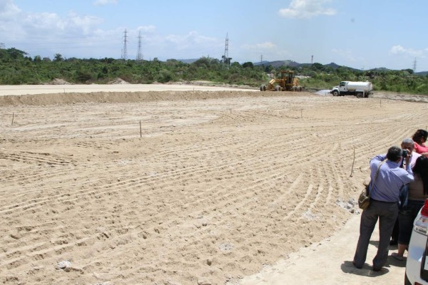 Habrá educación bilingüe para niños de bajos recursos
