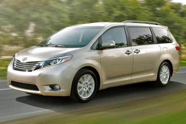  Toyota Sienna es la mejor minivan del año