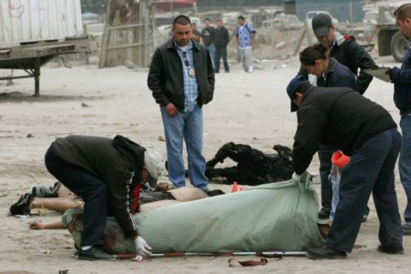 Seis calcinados y un comandante asesinado en norte México