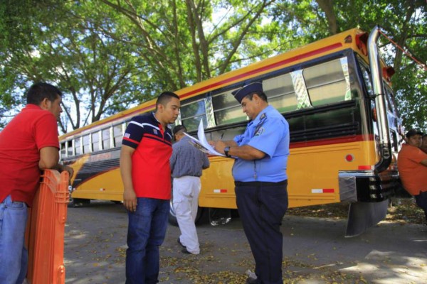 Multas de casi L 3,000 pagarán por unidades sin permiso en Semana Santa