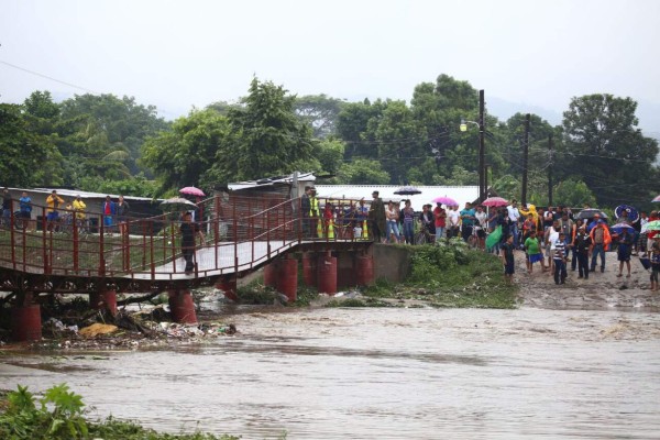 Un muerto y varios daños dejan fuertes lluvias en Honduras