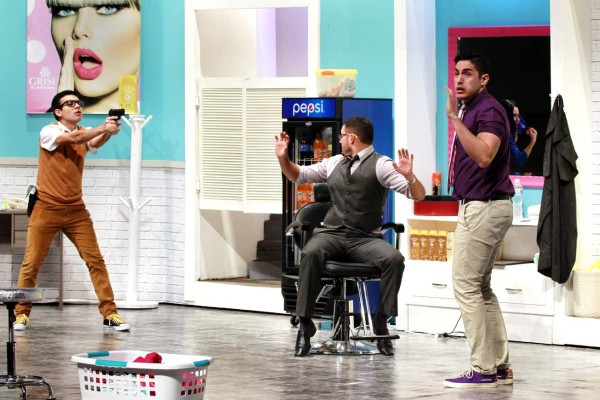 Círculo Teatral Sampedrano estrena mañana la comedia 'Con los pelos de punta”