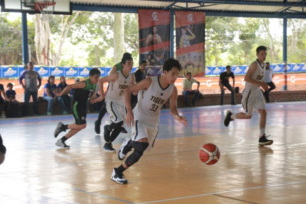 La Escuela Internacional de Tegucigalpa se coronó campeón de baloncesto