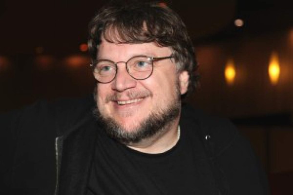 Guillermo del Toro presenta cinta en Comic-Con
