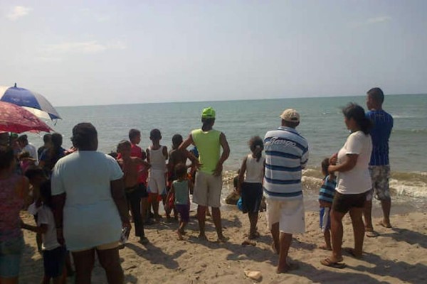 Angustiosa búsqueda de dos pescadores hondureños en La Ceiba