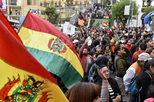 Bolivia reactiva el conteo de votos entre rumores de fraude