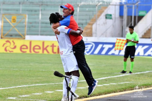 Un imparable Olimpia se adueña del clásico contra Motagua y del liderato de grupo