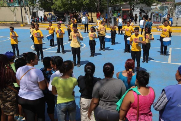 50,000 personas se recrean en parque de la Rivera Hernández