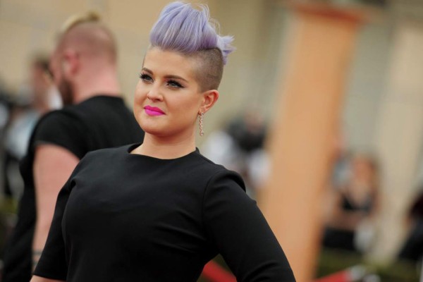 Kelly Osbourne pasará las navidades con el pie roto